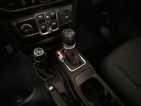 Used 2020 Jeep Wrangler Unlimited Sport AWD/4WD image 19