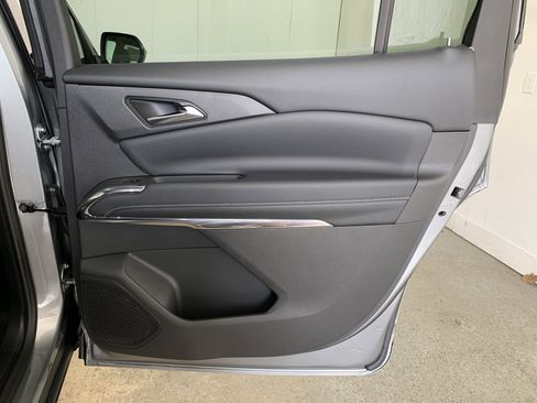 New 2026 Chevrolet Traverse LT image 37