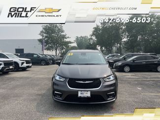 Used 2023 Chrysler Pacifica Touring-L FWD video 2