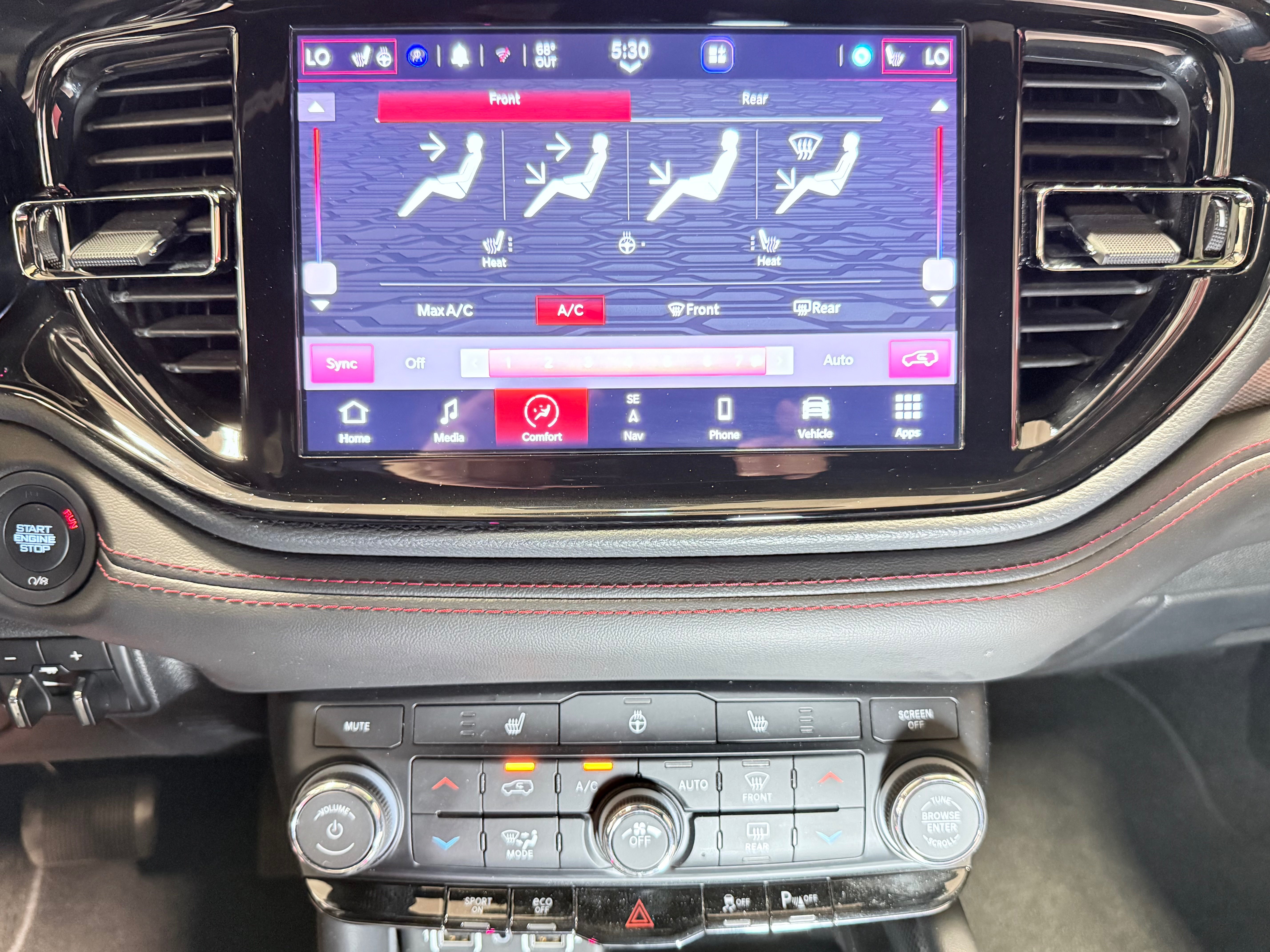 Certified 2024 Dodge Durango R/T w/ Blacktop Package AWD/4WD image 30