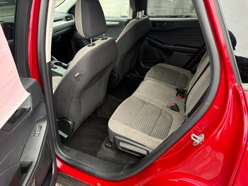 Used 2022 Ford Escape SE w/ SE Sport Appearance Package image 13