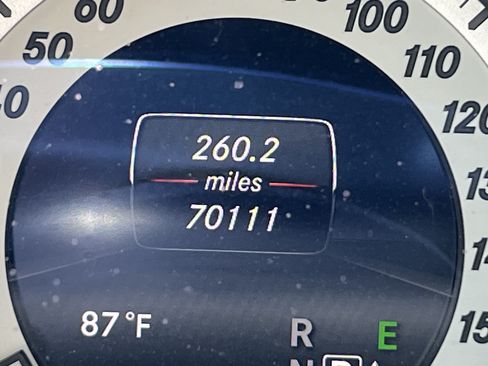 Used 2015 Mercedes-Benz E 400 4MATIC Coupe image 22