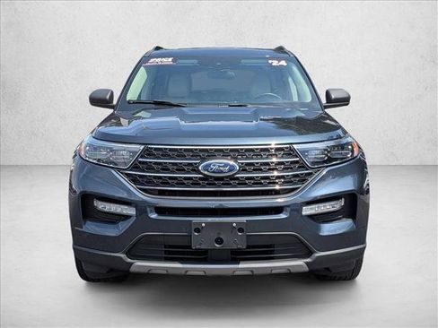 Used 2024 Ford Explorer XLT w/ Equipment Group 202A AWD/4WD image 2
