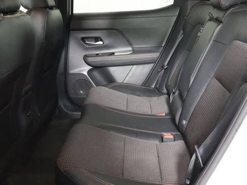 Used 2025 Nissan Kicks SR FWD image 17