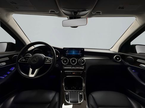Used 2021 Mercedes-Benz GLC 300 image 16