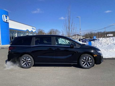 New 2026 Honda Odyssey EX-L image 2