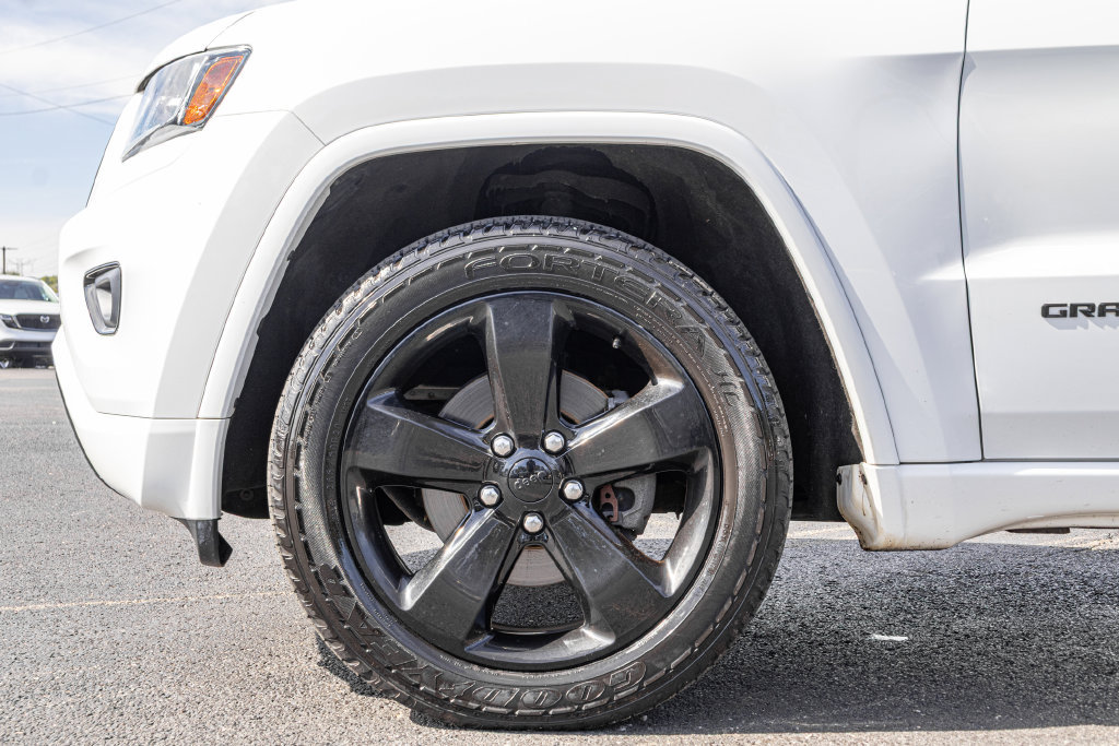 Used 2015 Jeep Grand Cherokee Altitude AWD/4WD image 39