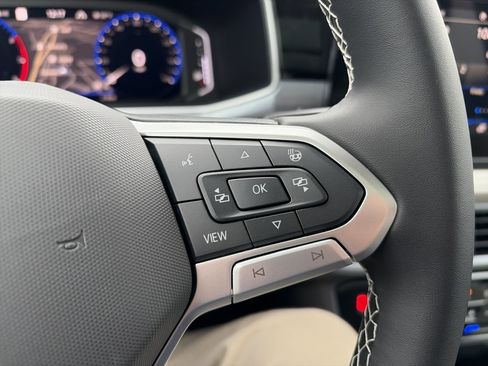 New 2025 Volkswagen Taos SEL image 23