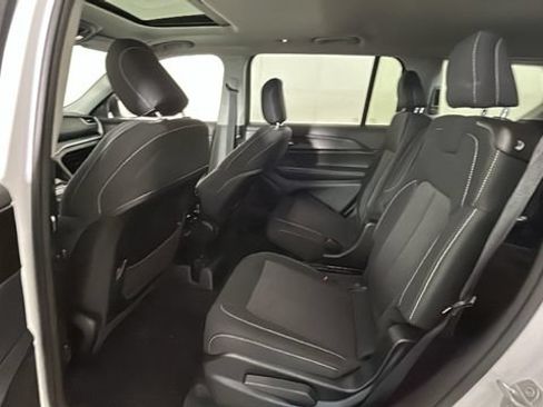 Used 2023 Jeep Grand Cherokee L Laredo w/ Luxury Tech Group I AWD/4WD image 26