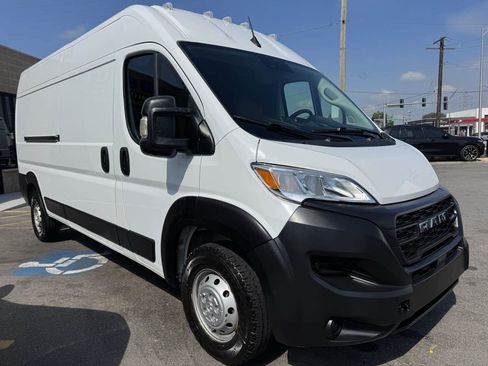 Used 2023 RAM ProMaster 2500 FWD image 3