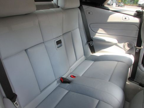 Used 2010 BMW 135i Convertible RWD image 14