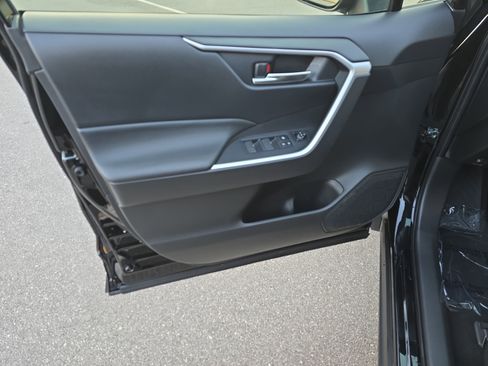 Certified 2024 Toyota RAV4 XLE image 27