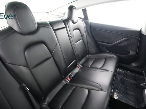 Used 2021 Tesla Model 3 Standard Range Plus RWD image 5