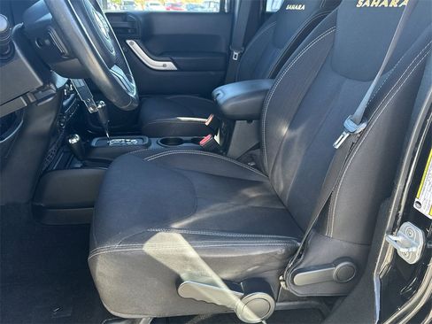 Used 2013 Jeep Wrangler Unlimited Sahara w/ Connectivity Group image 13