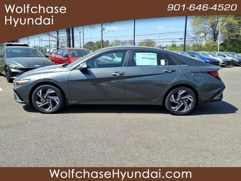 New 2026 Hyundai Elantra Limited image 2