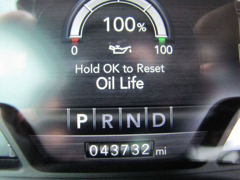 Used 2022 RAM 1500 Big Horn AWD/4WD image 40
