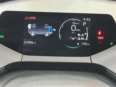 Used 2024 Toyota Prius XLE image 17