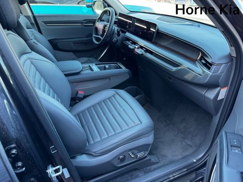 New 2026 Kia EV9 Land image 18