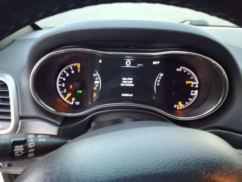Used 2022 Jeep Grand Cherokee Limited AWD/4WD image 22