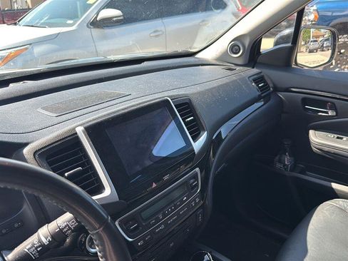 Used 2016 Honda Pilot Touring image 16