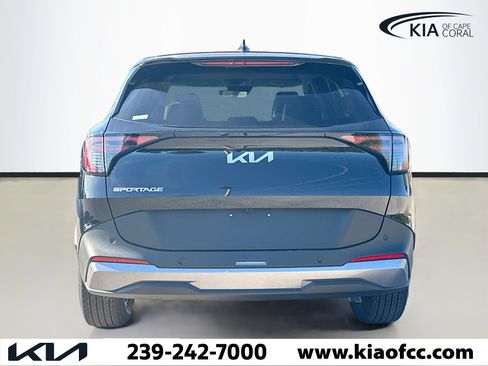 New 2026 Kia Sportage EX image 4