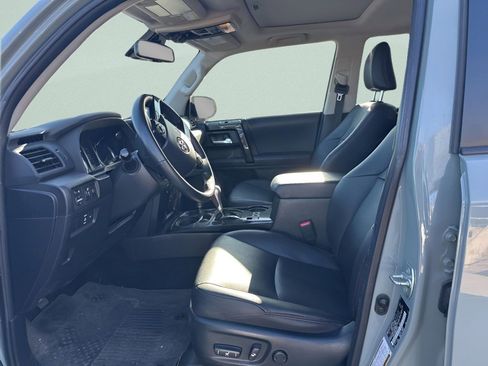 Used 2022 Toyota 4Runner TRD Off-Road Premium w/ Moonroof Package image 17