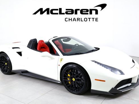 Used 2018 Ferrari 488 Spider RWD image 2