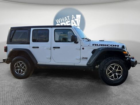 Used 2024 Jeep Wrangler Unlimited Rubicon AWD/4WD image 2