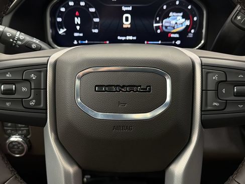 Used 2026 GMC Sierra 3500 Denali w/ Denali Reserve Package AWD/4WD image 29