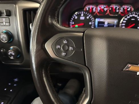 Used 2018 Chevrolet Silverado 1500 LT w/ LT Plus Package AWD/4WD image 46