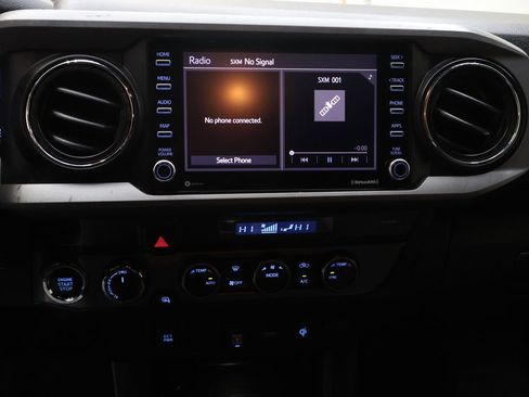 Used 2023 Toyota Tacoma TRD Sport AWD/4WD image 21