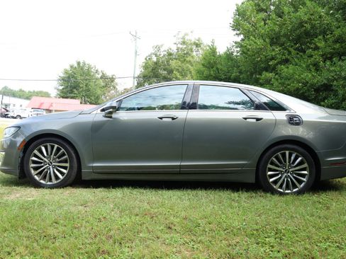 Used 2017 Lincoln MKZ Premiere image 2