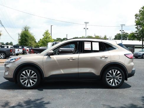Used 2020 Ford Escape Titanium w/ Titanium Premium Package 2.0 AWD/4WD image 9