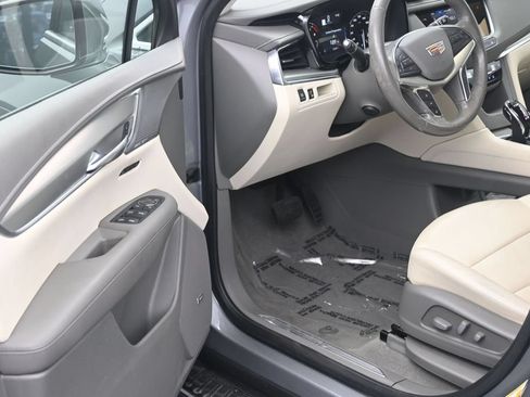 Used 2024 Cadillac XT5 Premium Luxury FWD image 10