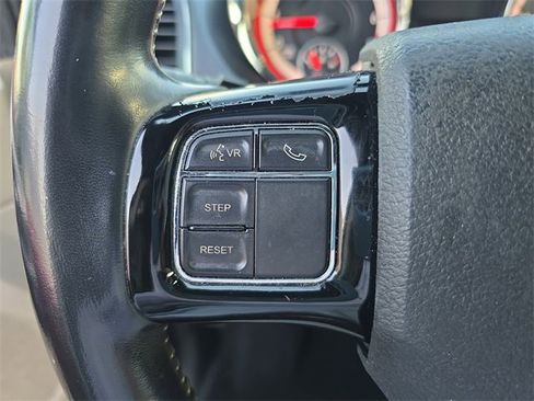 Used 2020 Dodge Grand Caravan SXT image 21