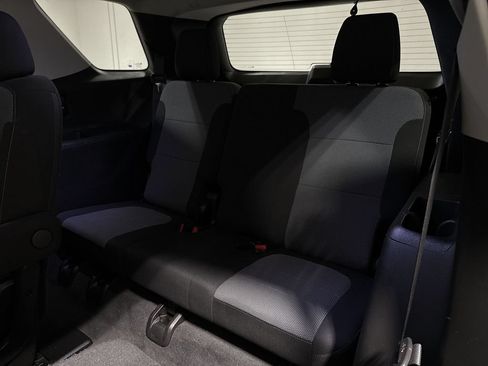 Used 2019 Chevrolet Traverse LT FWD image 23