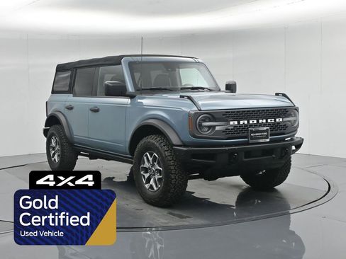 Used 2021 Ford Bronco Badlands image 1