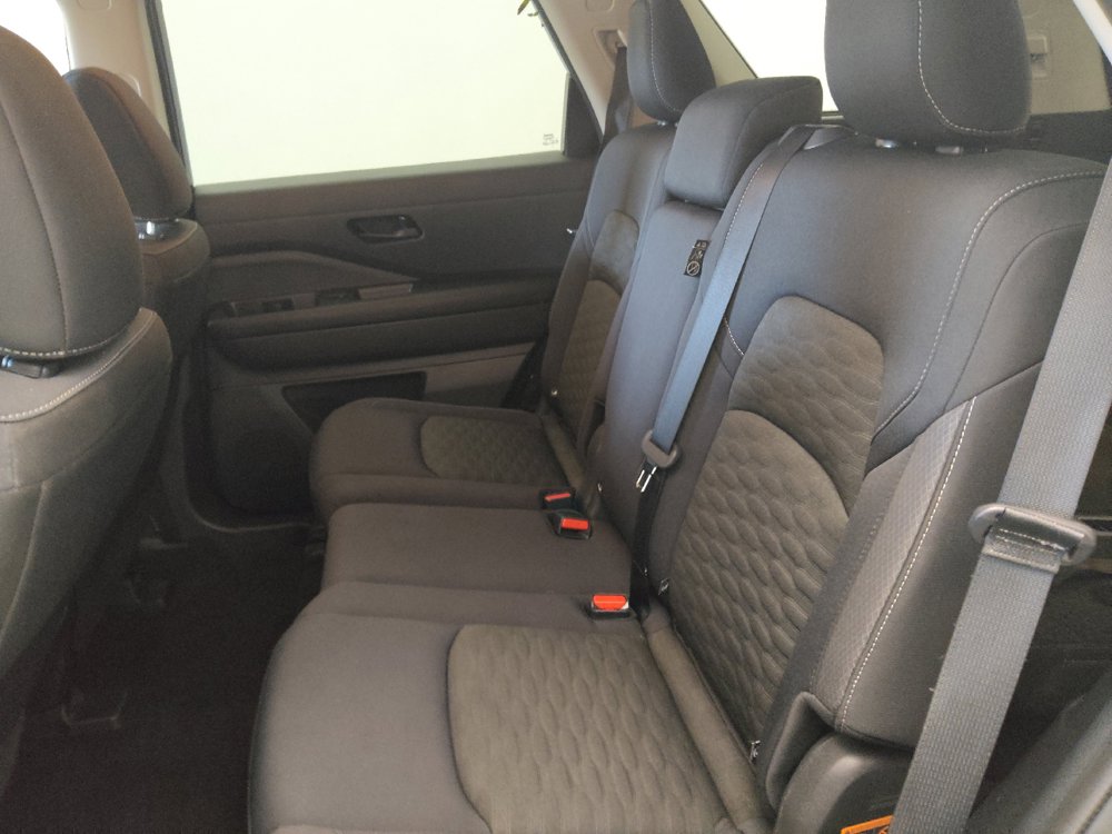 Used 2023 Nissan Pathfinder S w/ Cargo Package FWD image 18