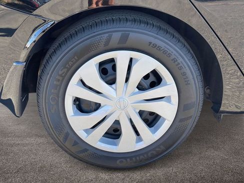 Used 2024 Nissan Versa S w/ Trunk Package image 8