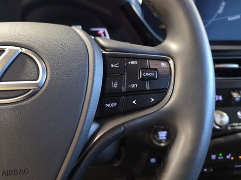 Certified 2022 Lexus ES 350 w/ Premium Package image 22