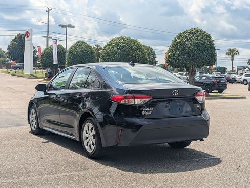 Certified 2024 Toyota Corolla LE FWD image 5