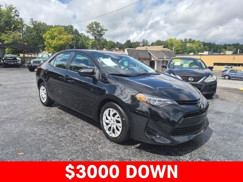 Used 2019 Toyota Corolla LE FWD image 1