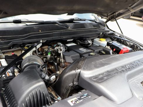 Used 2022 RAM 2500 Big Horn w/ Night Edition AWD/4WD image 14
