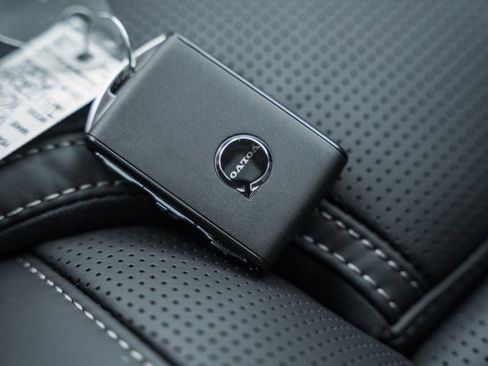 New 2026 Volvo XC90 B6 Ultra w/ Protection Package image 35