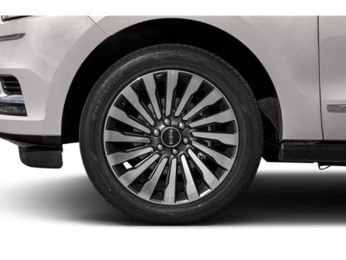 Used 2020 Lincoln Navigator L Reserve w/ Luxury Package AWD/4WD image 11