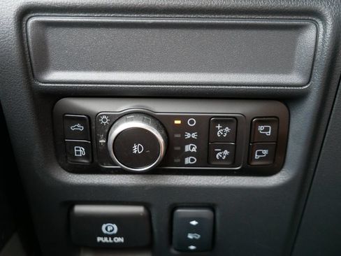 Used 2025 Ford F150 Platinum w/ FX4 Off-Road Package AWD/4WD image 18