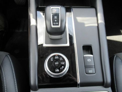 Used 2023 Mitsubishi Outlander SE AWD/4WD image 25