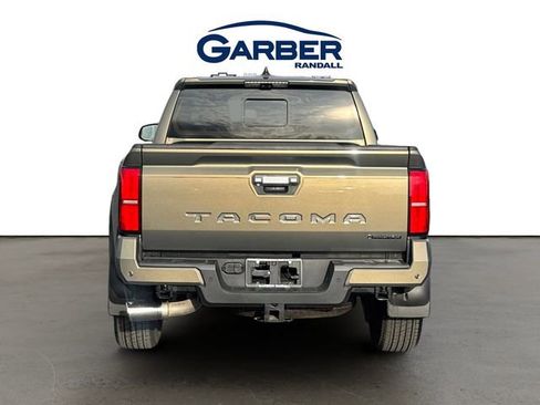 Used 2024 Toyota Tacoma Limited AWD/4WD image 4