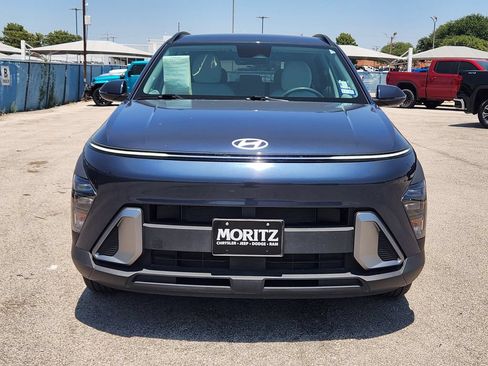 Used 2024 Hyundai Kona SEL w/ Convenience Package FWD image 2