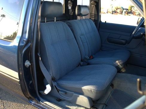 Used 1994 Toyota Pickup DX image 73